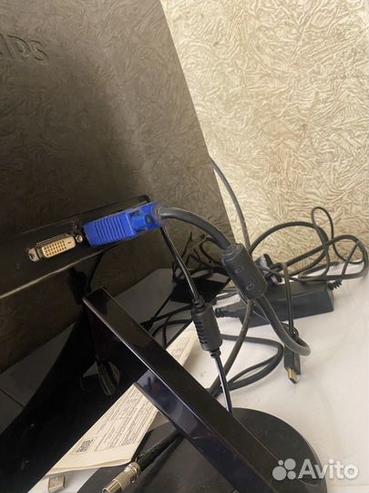 Монитор Philips