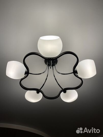 Люстра потолочная