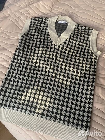 Жилет вязаный женский