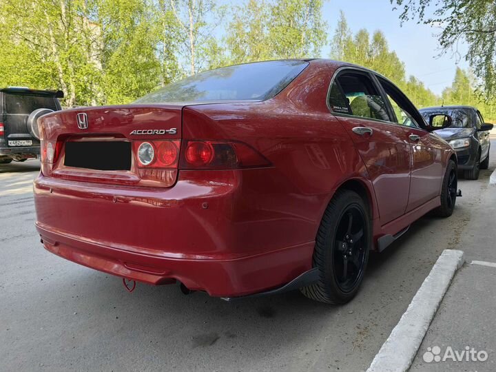 Сплиттер накладки на бампер