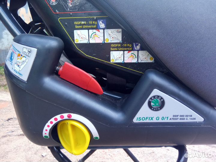 Детское автомобильное кресло Skoda isofix