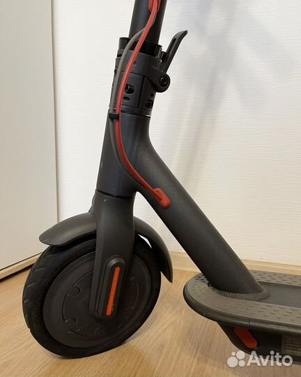 Электрический самокат Xiaomi M365