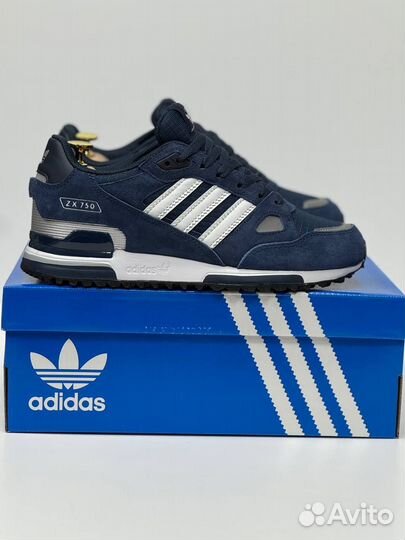 Кроссовки adidas ZX 750