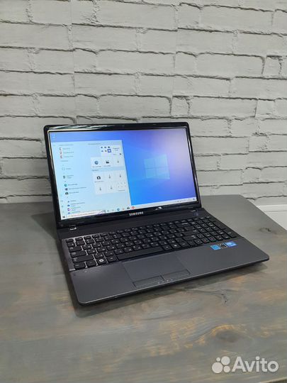 Ноутбук Samsung 300E5A 15.6