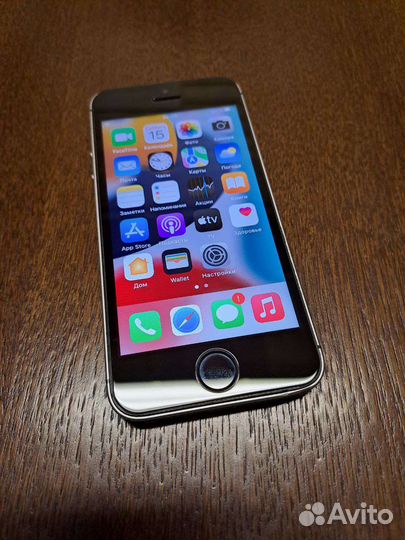 iPhone 5SE 2016 32 Gb. Ростест
