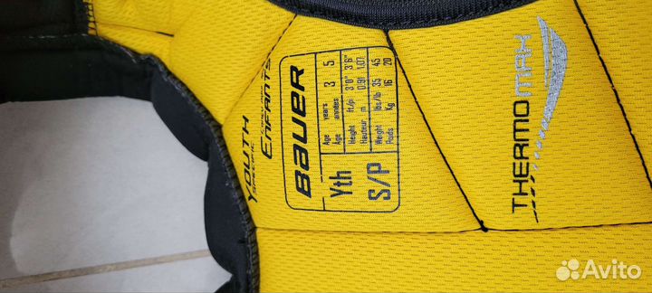 Нагрудник хоккейный bauer