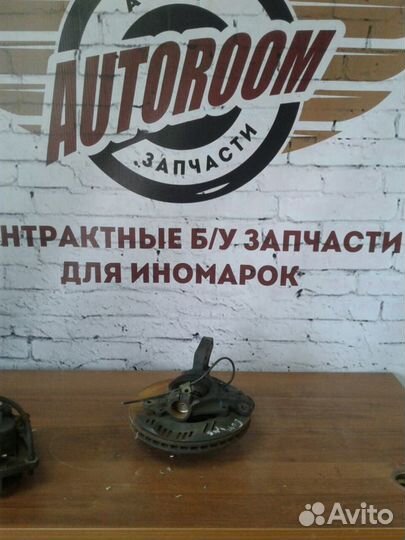 Ступица левая кулак поворотный Subaru Forester s11