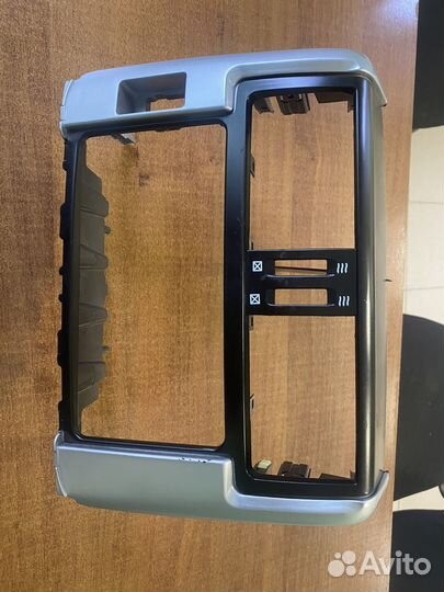 Рамка магнитолы Toyota Land Cruiser Prado 150