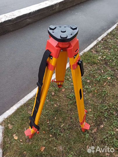 Штатив геодезический SJW50