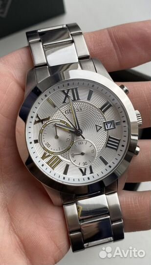 Часы guess W0668G7