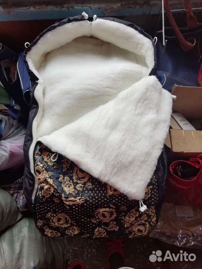 Комплект из конверта для новорожденных и муфты