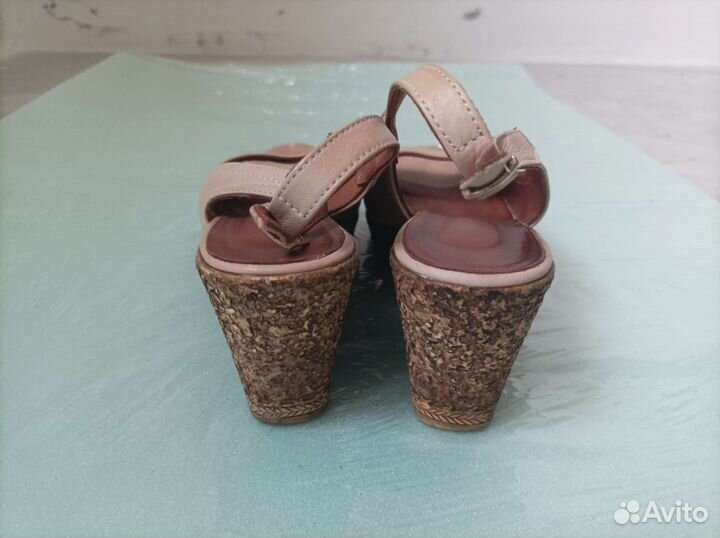 Босоножки натуральная кожа 37
