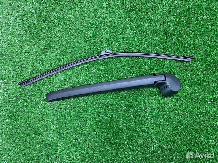 Поводок заднего стеклоочистителя Ауди Q5 8R VAG