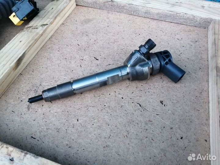 Форсунка дизельная B47 BMW X4 F26 X3 F25 F10 F30