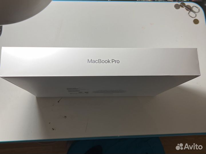Коробка от MacBook Pro 16
