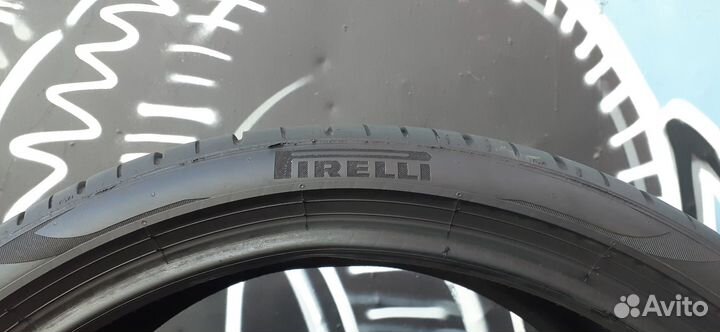 Pirelli P Zero PZ4 285/30 R21