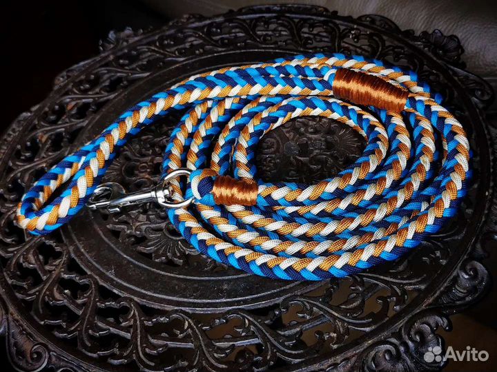 Плетеный поводок и ошейник из паракорда