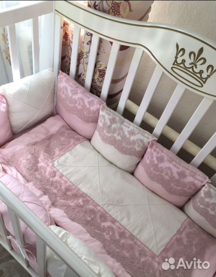 Бортики в кроватку, балдахин,держатель и мобиль