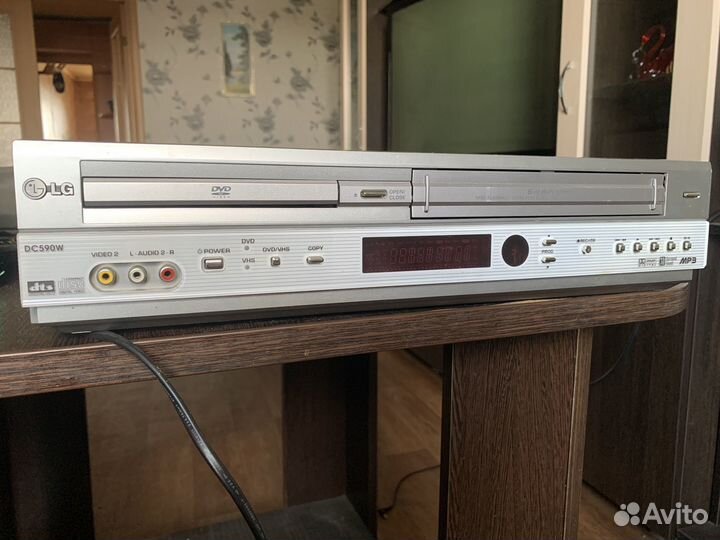 Видеомагнитофон