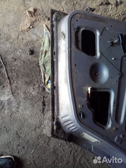 Задние двери ваз 2110