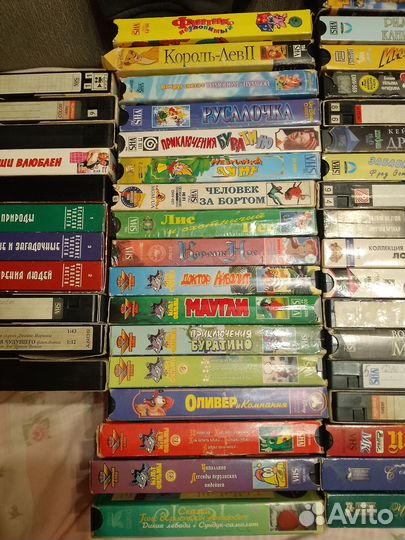 Видеокассеты vhs 44 штуки цена за все