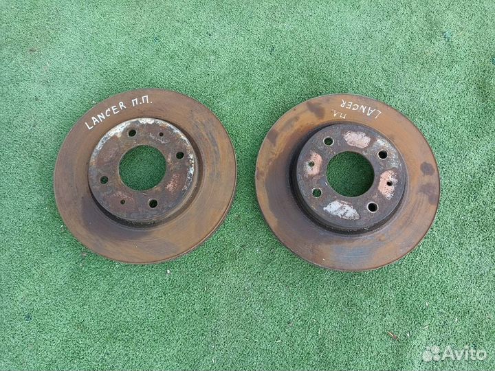 Тормозной диск передний Mitsubishi Lancer 9