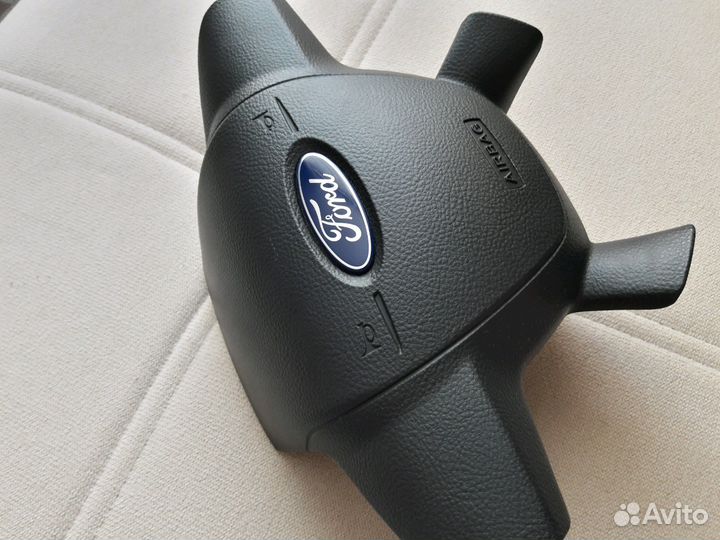 Подушка безапасности в руль