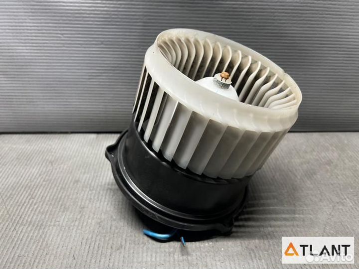 Мотор печки mitsubishi colt