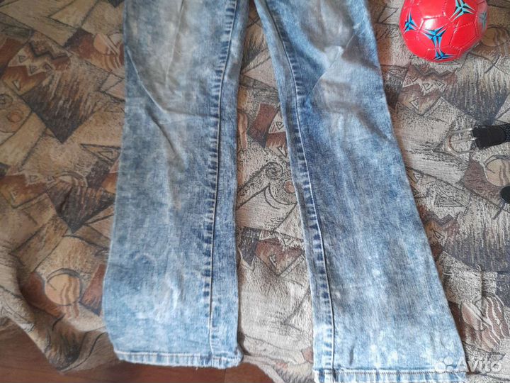 Джинсы