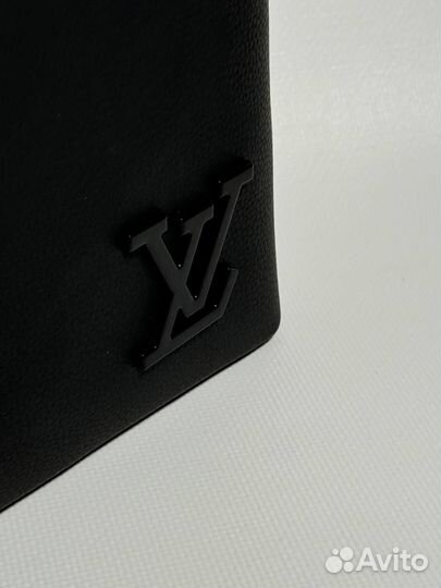 Клатч Louis Vuitton