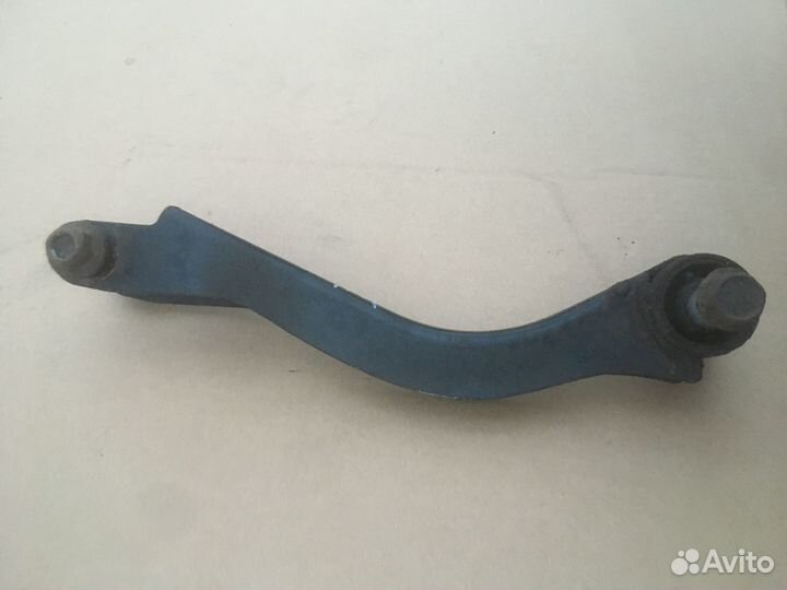 Subaru Forester SJ нижний рычаг задней подвески