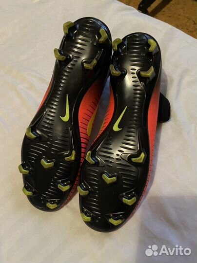 Бутсы Nike