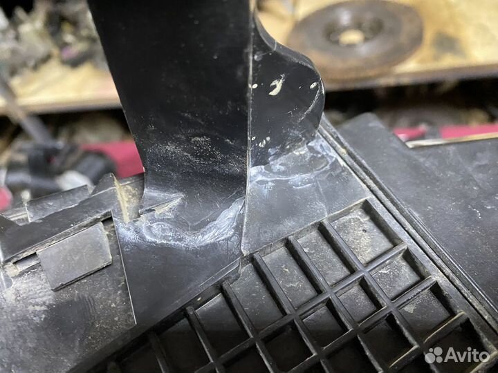 Корпус воздушного фильтра LADA Vesta