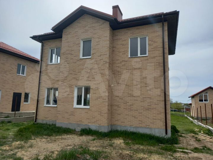 Дом 106,7 м² на участке 6 сот.