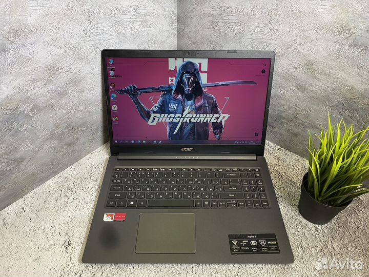 Почти как новый ноутбук Acer 2 видеокарты/SSD