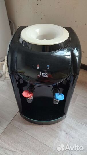 Кулер настольный