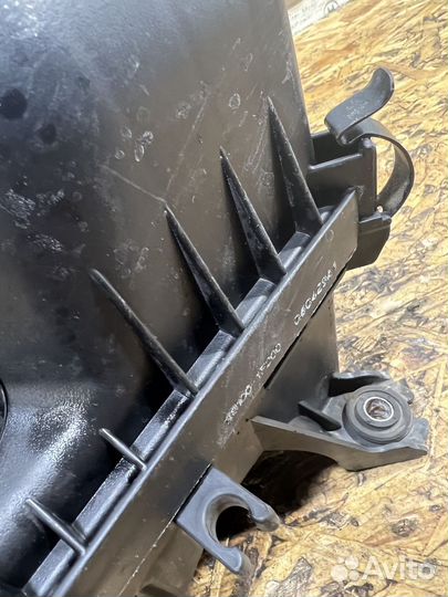 Корпус воздушного фильтра Киа Спортейж 2