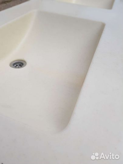 Столешница в ванную комнату