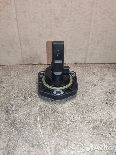 Датчик уровня масла VW Мультивэн Т5