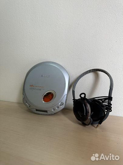 Cd плеер Sony Walkman D-E340