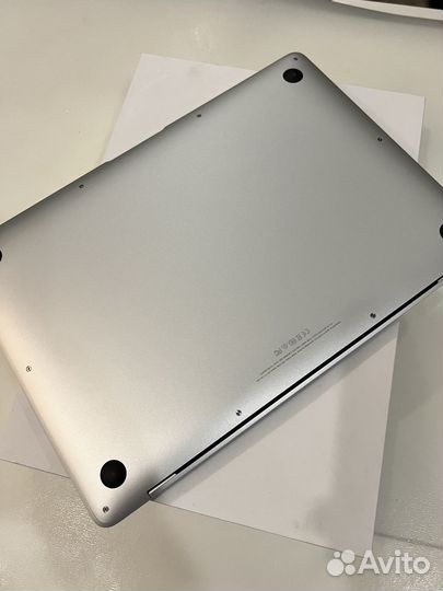 Apple MacBook Retina air 13 8/256 2019г