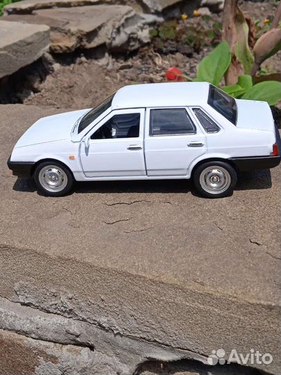 Модель ваз21099