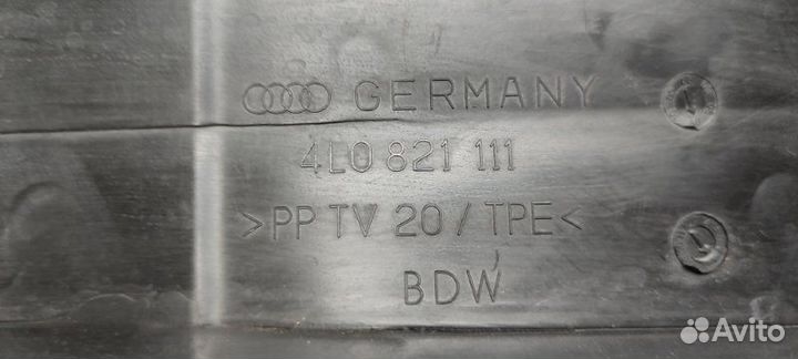 Уплотнитель крыла передний левый Audi Q7 4LB BAR