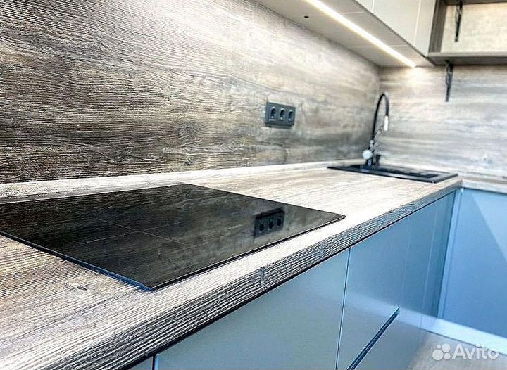 Кухня до потолка