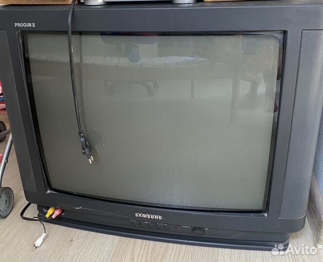 Телевизор samsung