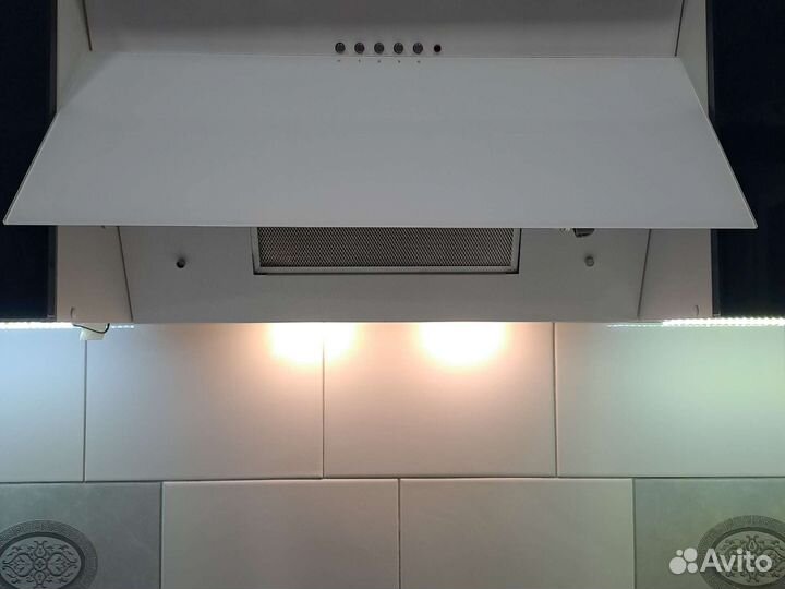 Вытяжка для кухни 60 см