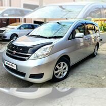 Toyota Isis 1.8 AT, 2009, 204 000 км, с пробегом, цена 1 260 000 руб.