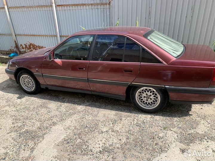 Opel Omega 2.0 МТ, 1991, 300 000 км