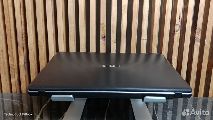 Игровой ноутбук Asus X550cс-XX03OD