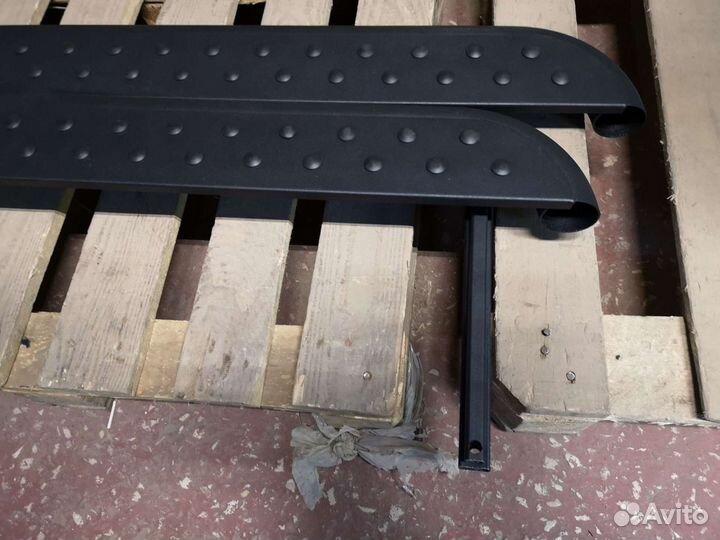 Пороги 21214, Нива Урбан с металлическим листом